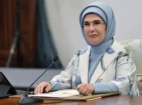 Emine Erdoğan'dan YKS Öğrencilerine Moral Dolu Mesaj
