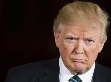 Trump'tan İran'a Sert Mesaj: 'Kıskanç ve Aptal İnsanlar!'