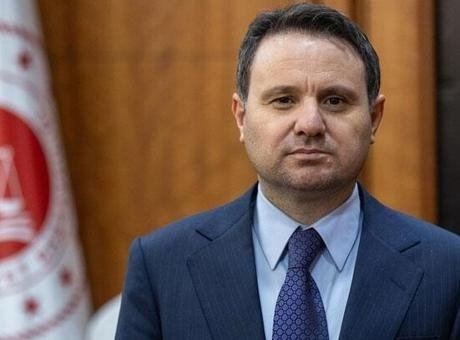 Bakan Gürlek, Özgür Özel'den 150 Bin Lira Tazminat Kazandı
