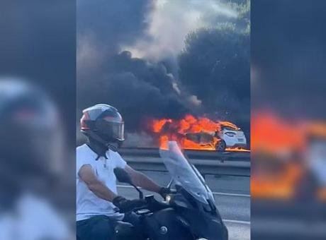 Avcılar'da Otoyolda Yangın: Korkutan Anların Ardından Ne Oldu?