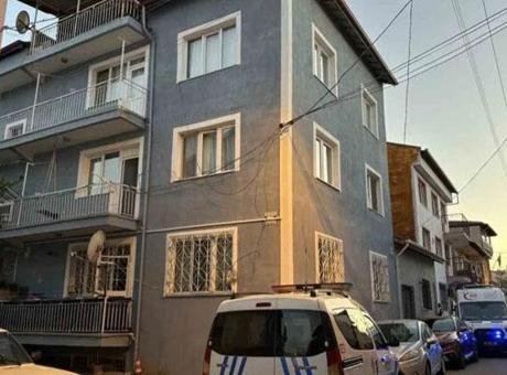 Uşak'ta Balkondan Düşen Kadın Hayatını Kaybetti