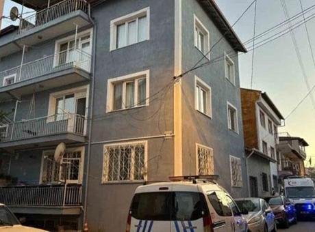 Uşak'ta Balkondan Düşen Kadın Hayatını Kaybetti