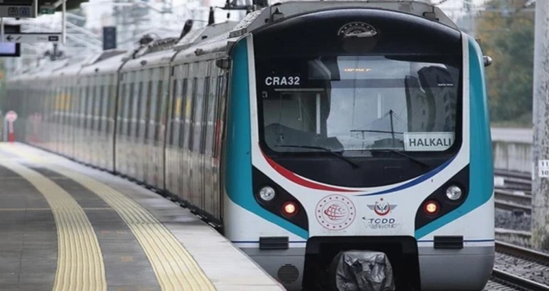 Marmaray'da Üzücü Bir İntihar Daha: Seferler Aksıyor!