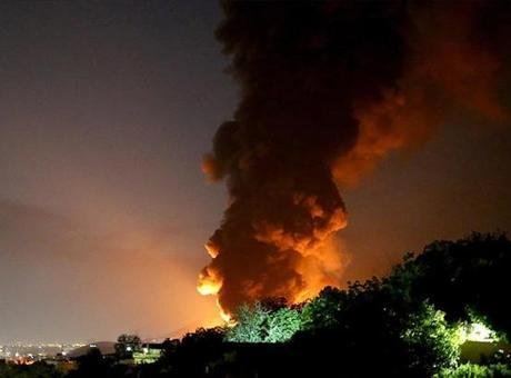 Sirik'te Patlamalar: ABD'nin Hedefi İletişim Kulesi mi?