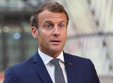 {"title": "Macron'dan NATO Zirvesi'ne Önemli Mesajlar: Ankara'nın Rolü", "content": "Fransa Cumhurbaşkanı Emmanuel Macron, Berlin'de düzenlenen E5 toplantısında NATO Genel Sekreteri Mark Rutte ile Ukrayna ve İran meselelerini ele aldı. Görüşmeye Almanya, Fransa, İngiltere, İtalya ve Polonya'nın liderleri katıldı. Macron, Avrupa ve Amerika arasında sağlanan fikir birliğinin önemine dikkat çekerken, Ankara'daki NATO Zirvesi'nde bu sürecin devam etmesini umduğunu belirtti.\n\n## G7 Zirvesi'nde Tari