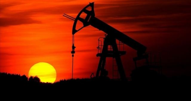 Petrol Fiyatlarında Düşüş: Yeni Anlaşma Beklentileri Etkili Oluyor
