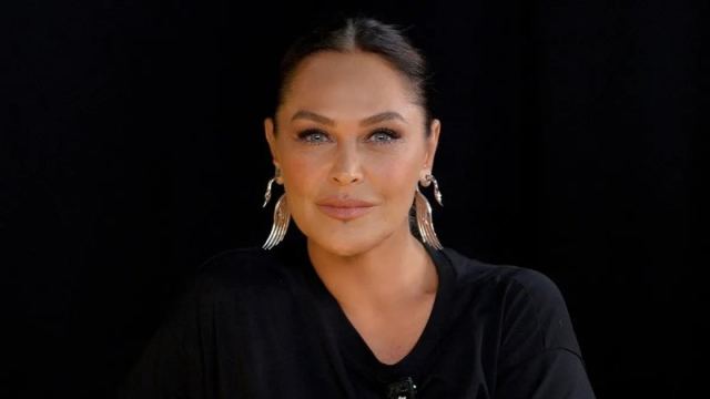 Hülya Avşar'ın Tatil Rotaları: Ayvalık ve İstanbul Arasında