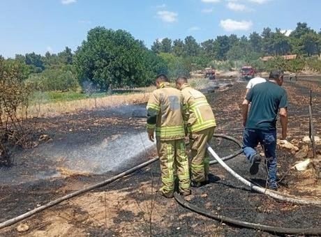 Balıkesir'de İki Yangın: Ekipler Hızla Müdahale Etti