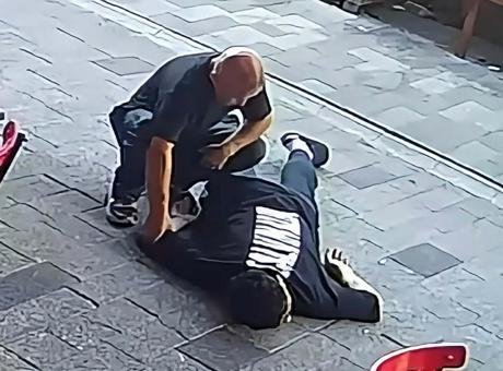 Fethiye'de Şok Olay: Fenalaşan Gençten Para Çalan Zanlı Tutuklandı