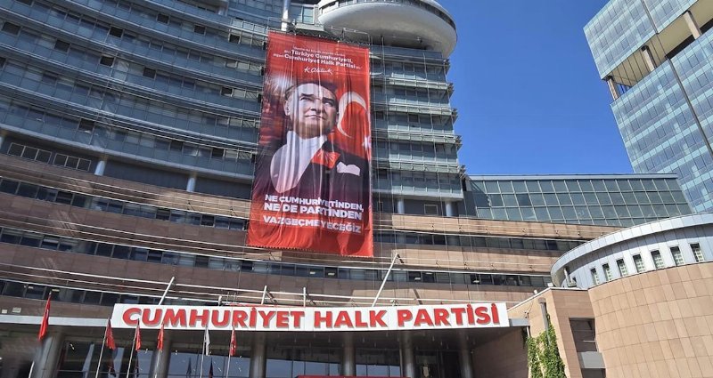 CHP'de İstifa Dalgası: Yeni Parti Yolda mı?