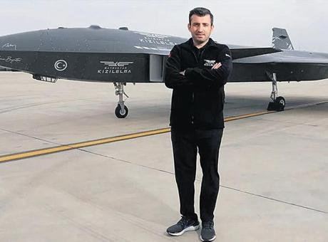 Selçuk Bayraktar, NATO Zirvesinde KIZILELMA'yı Tanıttı