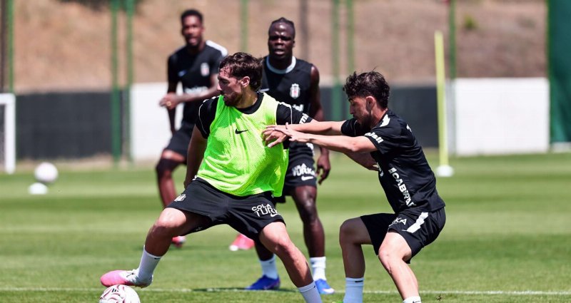 Beşiktaş UEFA Kadrosunu Açıkladı: Yeni Transfer Yok!