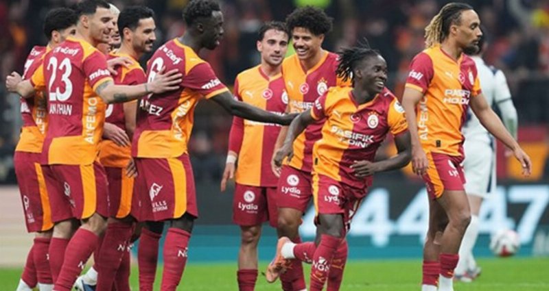 Galatasaray, Patron'a Arkadaşını Getiriyor: Jhon Lucumi Kimdir?