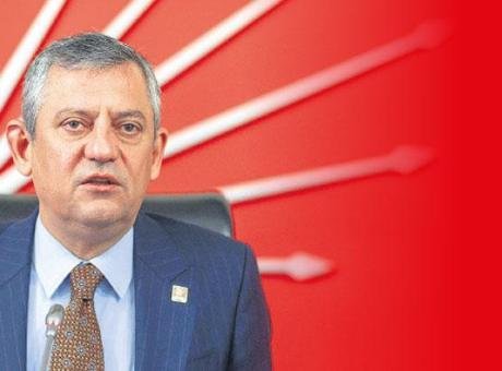CHP'de Özgür Özel'in Yeni Yol Planı Ne Anlama Geliyor?