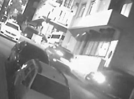 Küçükçekmece'de Araçtan Rastgele Ateş Açan Üç Şüpheli Yakalandı