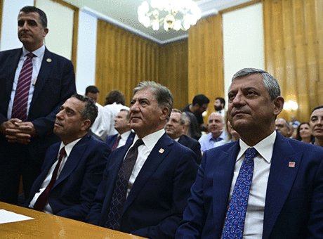 CHP'de Kırılma: Özgür Özel Yeni Parti İçin İlk Adımı Atıyor