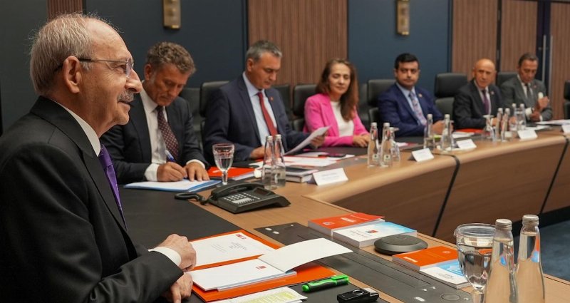 CHP'de Görev Değişiklikleri: 4 İl Başkanı Daha İstifa Etti
