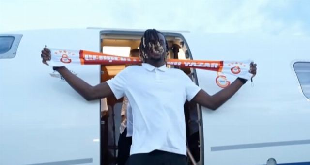 Galatasaray'ın Yeni Yıldızı İstanbul'a Göz Kırptı