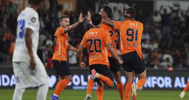 Başakşehir, Rövanş İçin Umutlarını Korumayı Başardı