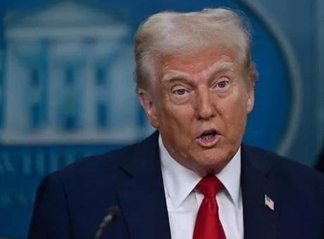 Trump'tan Hürmüz Boğazı'nda Şaşırtan Karar!