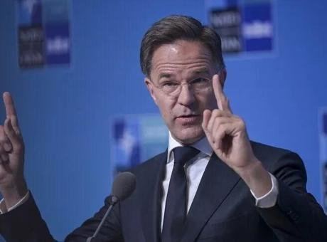 NATO Zirvesi'nde Rutte'den Kritik Değerlendirmeler