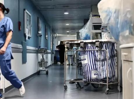 Yanlış Ameliyat Skandalı: Ayak Bileği Yerine Dişler Çekildi