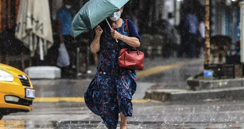 İstanbul'a Yağmur Geliyor: 10 Saat Sürecek Uyarısı!