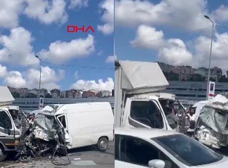 Bağcılar'da Kamyon ve Minibüs Çarpıştı: Olayın Detayları Bekleniyor
