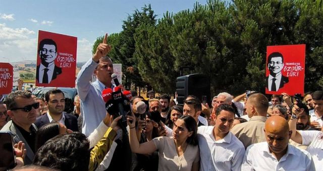 Özgür Özel: İmamoğlu İlk Celsede Savunma Yapmayacak