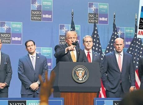 Trump'ın Ankara Ziyareti: Erdoğan'a Övgüler ve F-35 İfadeleri