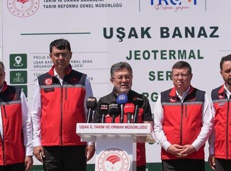 Bakan Yumaklı'dan Tarımda Yeni Hamle: 5 Organize Bölge Müjdesi
