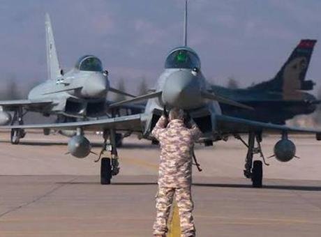 Türk Personel İngiltere'ye Eurofighter Eğitimi İçin Gidecek