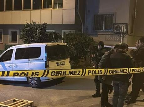 Kırmızı Bültenle Aranan Suçlu Türkiye'ye Girişte Yakalandı