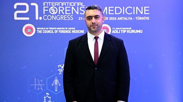Miktad, Gazze'ye dönemeyip İstanbul'da yardım faaliyetlerinde görev alıyor
