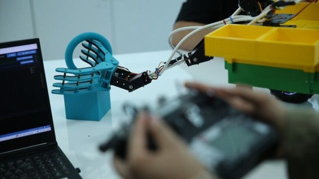 Dörtyol Lise Öğrencileri Robotla TEKNOFEST'te Birincilik Hedefliyor