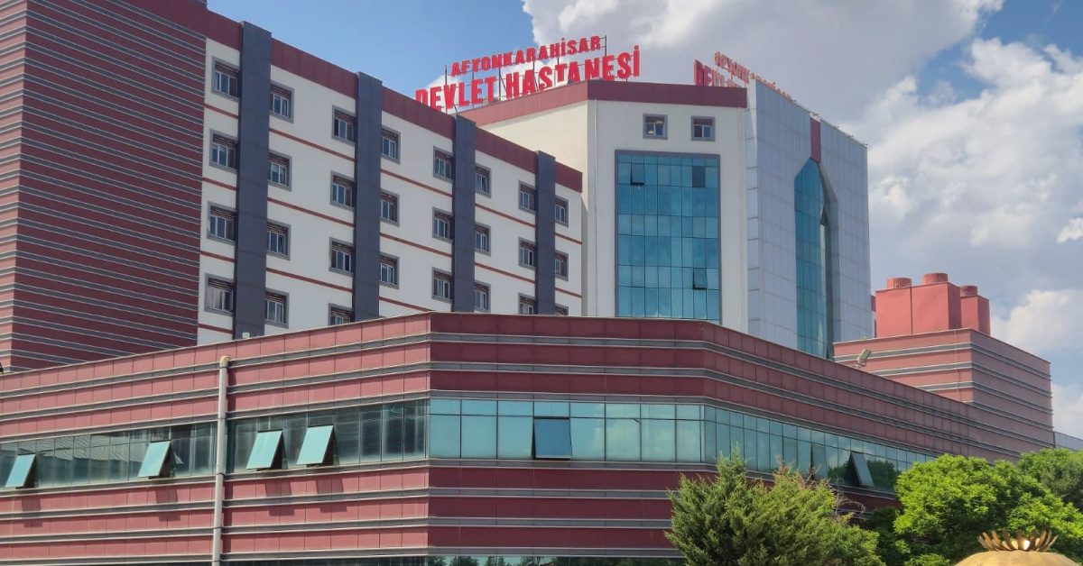 Afyonkarahisar'da 15 sağlık görevlisi uyuşturucu operasyonunda gözaltında