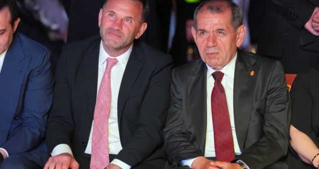 Galatasaray Başkanı Dursun Özbek, Okan Buruk'un Görevde Kalacağını Açıkladı