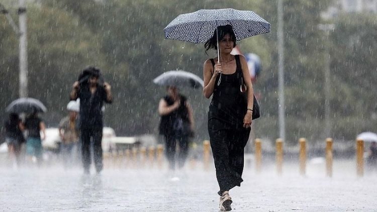 İstanbul'da Meteorolojiden Kuvvetli Yağış Uyarısı