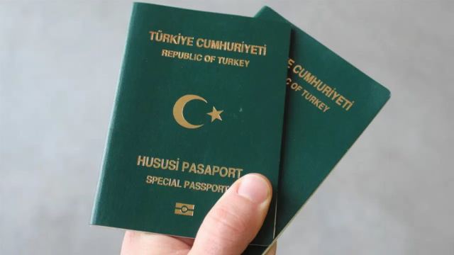 Profesyonel Turist Rehberleri Yeşil Pasaport Talep Ediyor