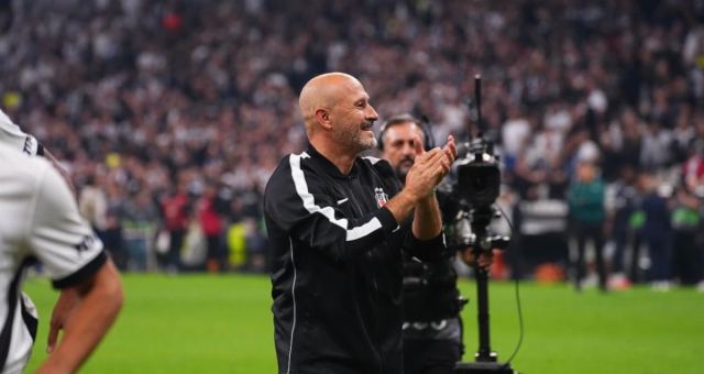 Vincenzo Italiano, Beşiktaş'ın yıldızı İlhan Fakılı'na övgü yağdırdı