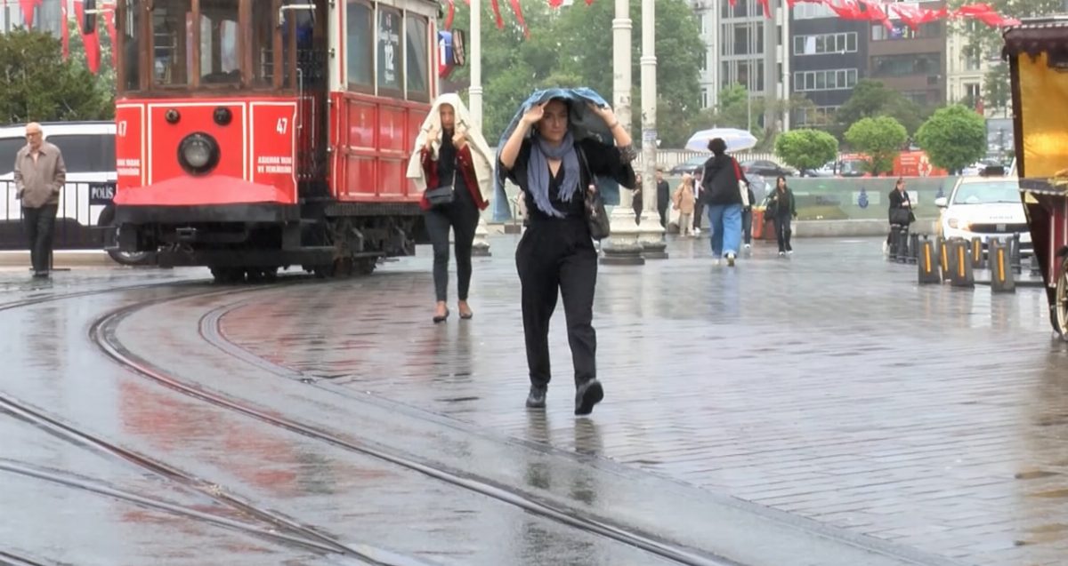 İstanbul için sağanak yağış uyarısı, hafta sonu planları iptal edin