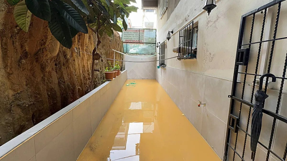 İstanbul'da Sağanak Yağış Hayatı Olumsuz Etkiledi