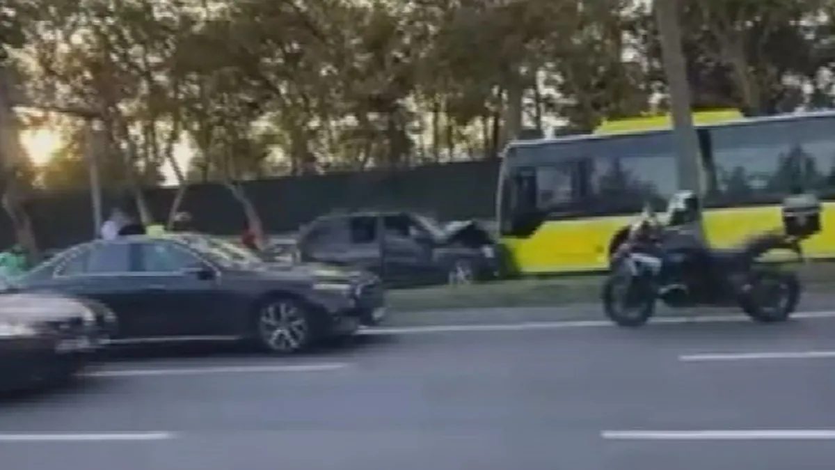 Sarıyer'de cip ile İETT otobüsü çarpıştı, yaralılar hastaneye kaldırıldı