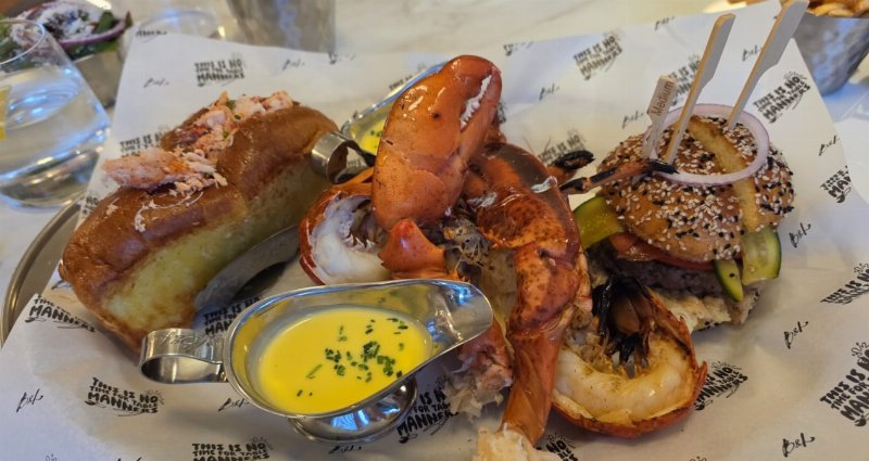 İstanbul'da 3 Bin Liralık Istakoz: Burger & Lobster Açıldı