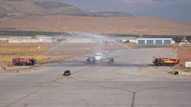 Malatya Havalimanı yeni terminali ilk yolcularını ağırladı