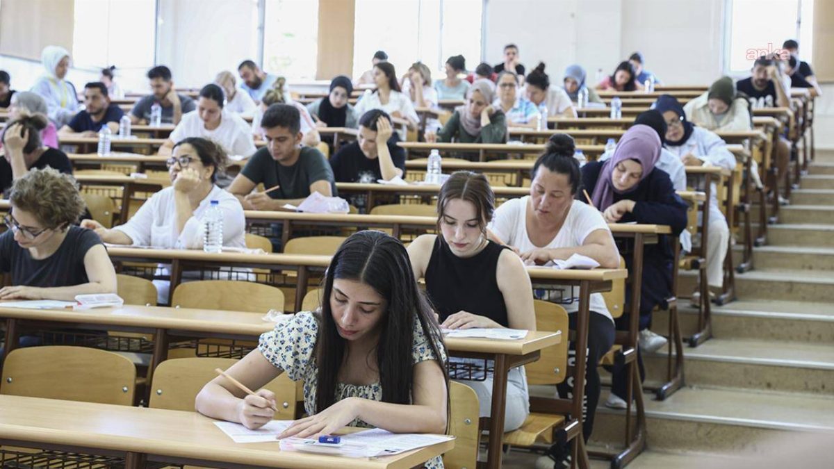 ÖSYM: e-YDTS Sınavı İstanbul'da Yarın Gerçekleştirilecek