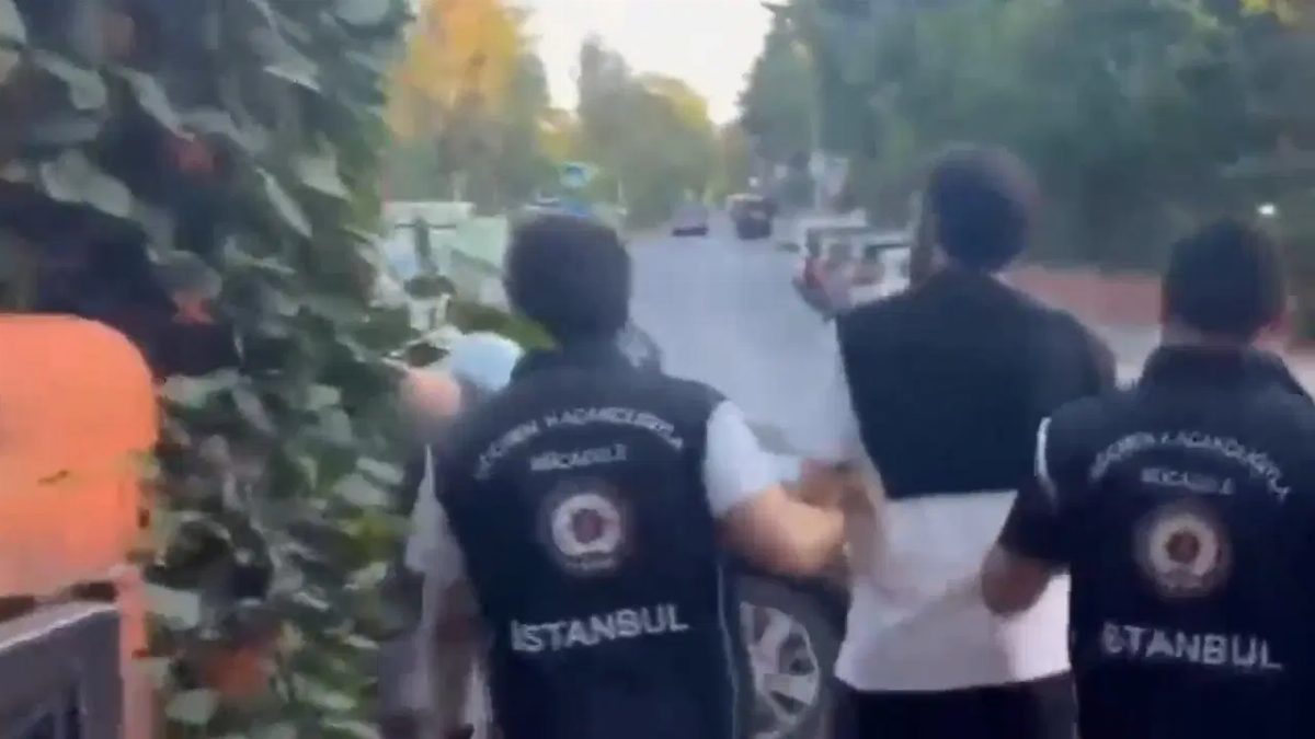 İstanbul'da sahte belgelerle vatandaşlık operasyonu: 26 tutuklama