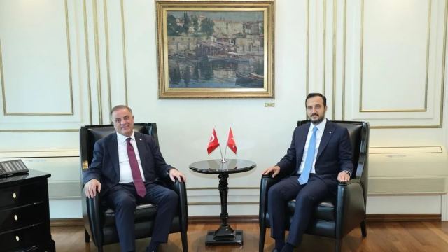 Abdullah Özdemir, Nuri Aslan'a taziye ziyaretinde bulundu