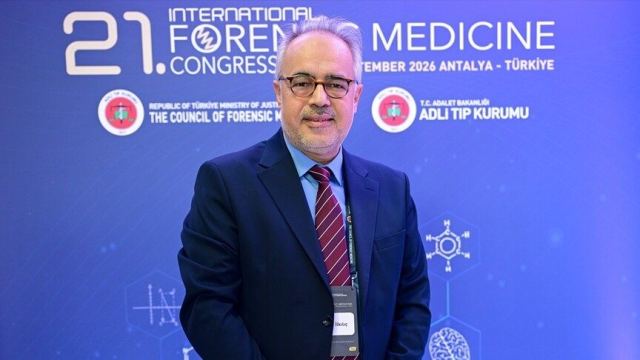 Adli Tıp Günleri'nde Taşıyıcı Annelik ve Etik Sorunlar Tartışıldı