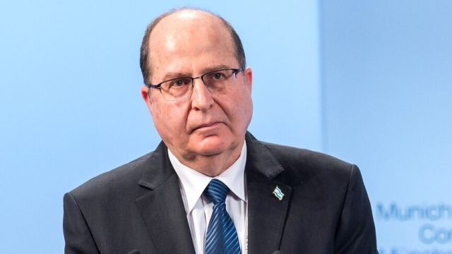 Eski İsrail Savunma Bakanı Yaalon'dan muhalefete birlik çağrısı
